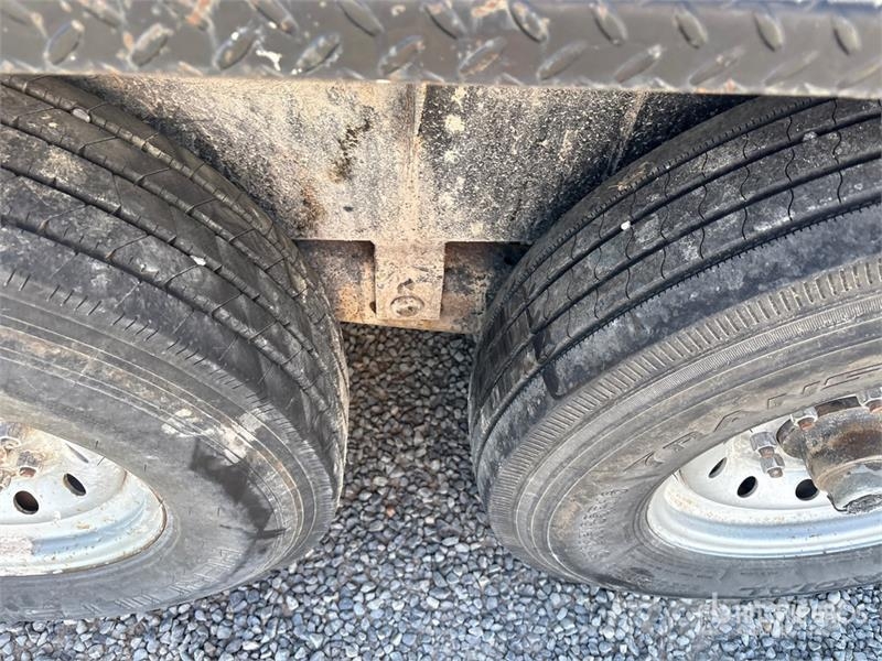 Texas Pride EQ818216KBP 20 ft T/A Equipment Trailer Prikolice za prevoz vozil