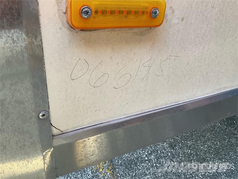  The Fud 16 ft 0 in T/A Food Concession Trailer Kitos priekabos