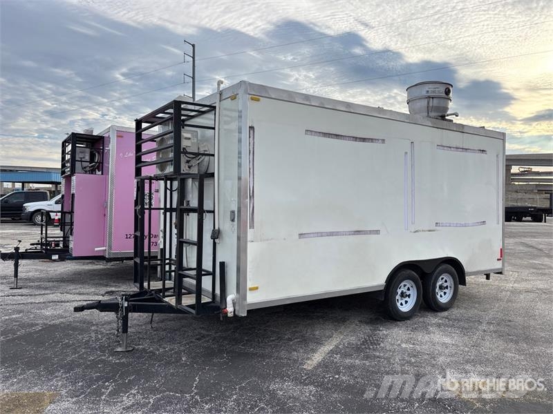 The Fud 16 ft T/A Food Concession Trailer مقطورات أخرى