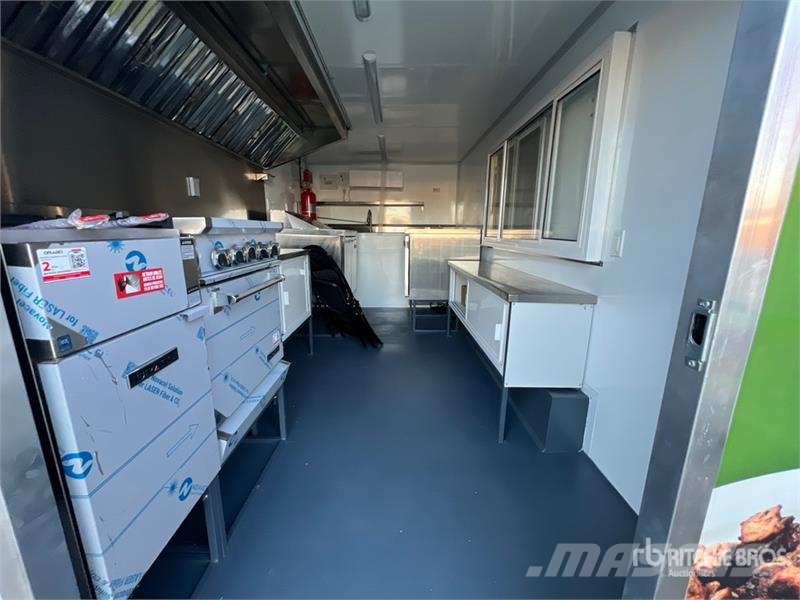 The Fud 16 ft T/A Food Concession Trailer Druge prikolice