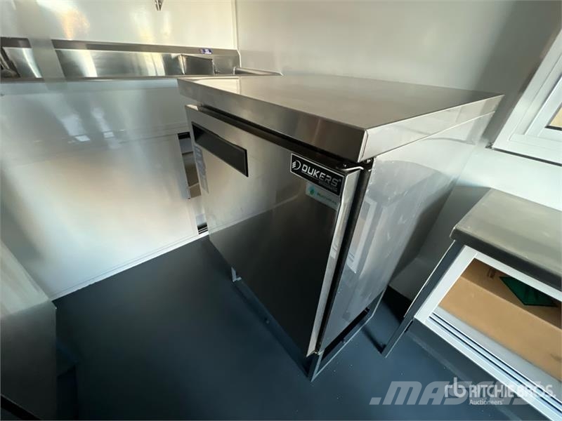The Fud 16 ft T/A Food Concession Trailer Druge prikolice