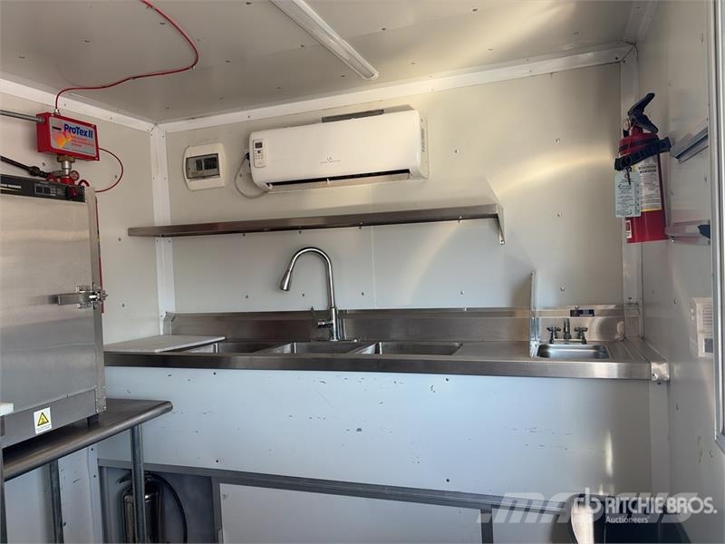 The Fud Trailer 14 ft T/A Food Concession Trailer Прочие прицепы