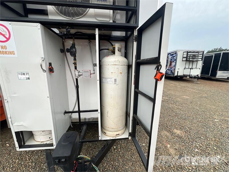  The Fud Trailer 15 ft 0 in T/A Food Concession Tra Altri rimorchi
