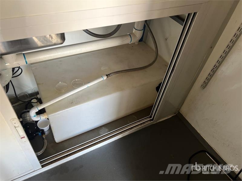 The Fud Trailer 15 ft 0 in T/A Food Concession Tra 其他拖车