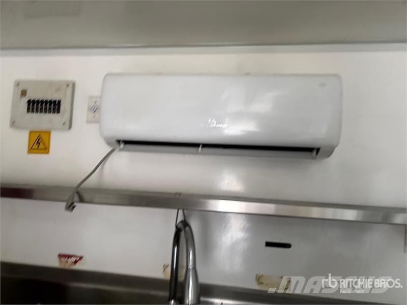 The Fud Trailer 16 ft T/A Food Concession Trailer Andere Anhänger