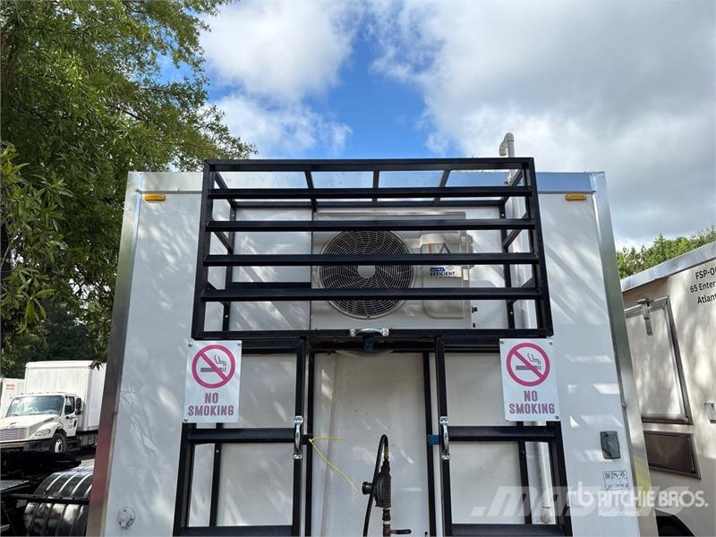  The Fud Trailer 16 ft T/A Food Concession Trailer Citas piekabes