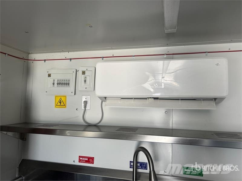 The Fud Trailer 16 ft T/A Food Concession Trailer Druge prikolice