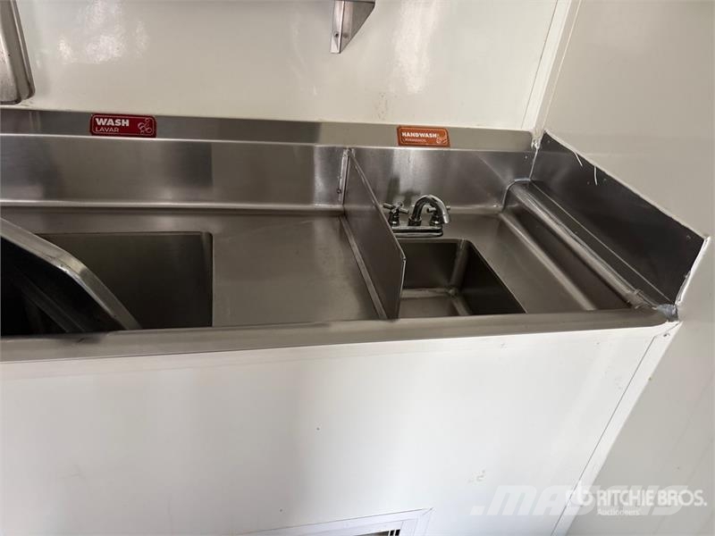The Fud Trailer 16 ft T/A Food Concession Trailer 其他拖车