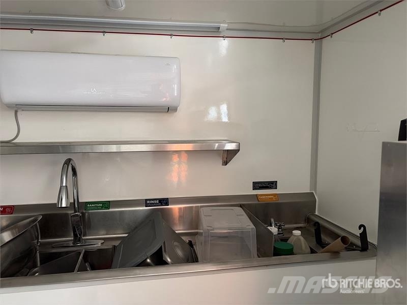 The Fud Trailer 16 ft T/A Food Concession Trailer Прочие прицепы