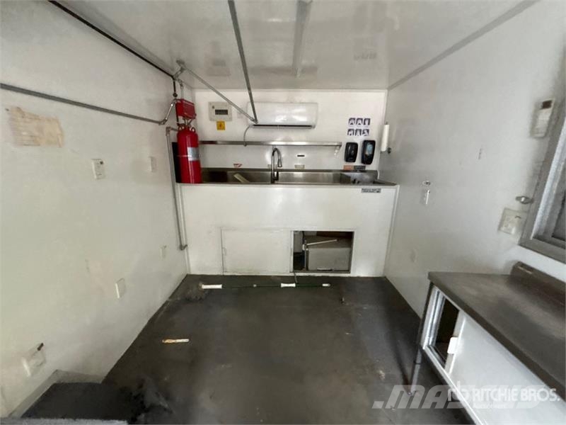 The Fud Trailer 16 ft T/A Food Concession Trailer Andere Anhänger