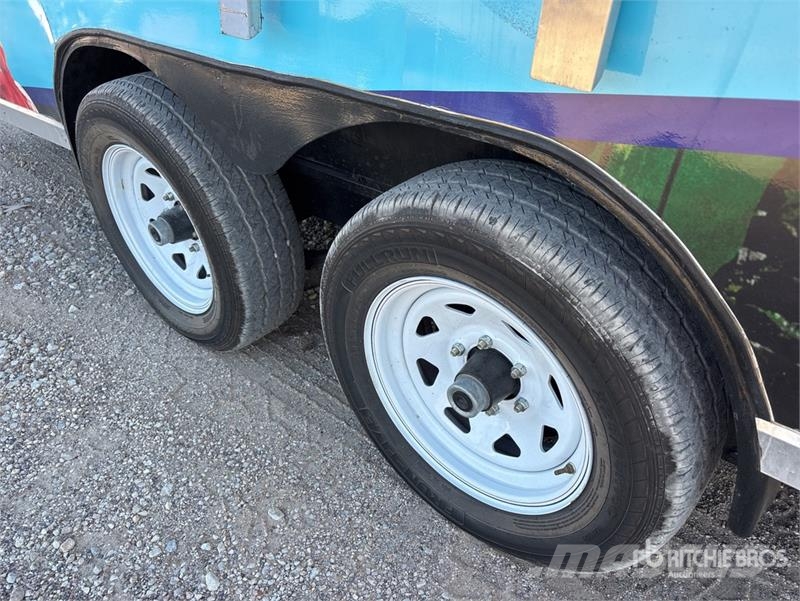 The Fud Trailer 20 ft T/A Food Concession Trailer Autre remorque
