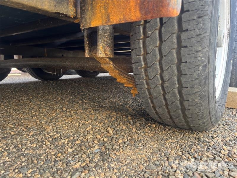The Fud Trailer 23 ft 0 in Tri/A 23 ft Tri/A Food 其他拖車
