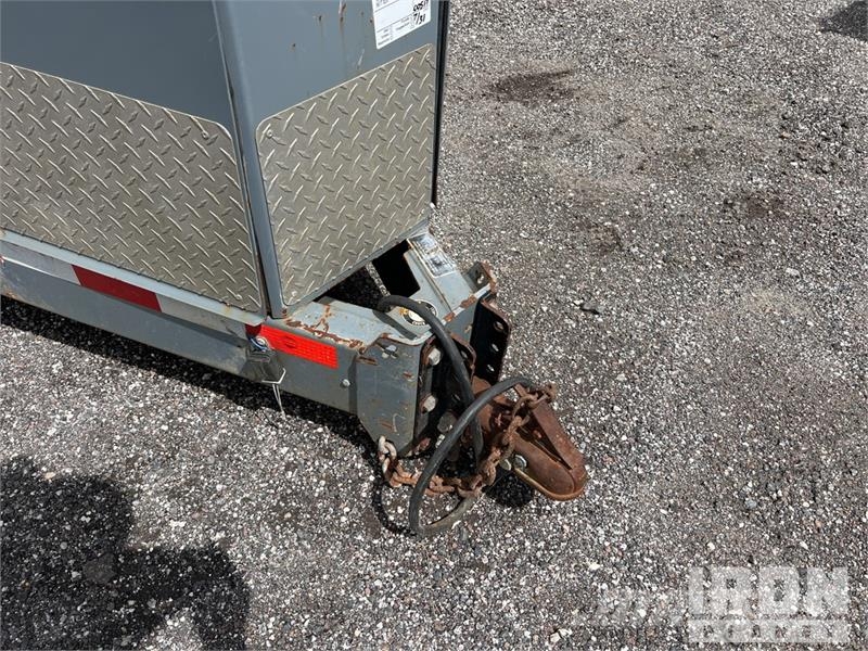  Thundercreek FST990-G3 T/A Fuel Trailer Autocisternas