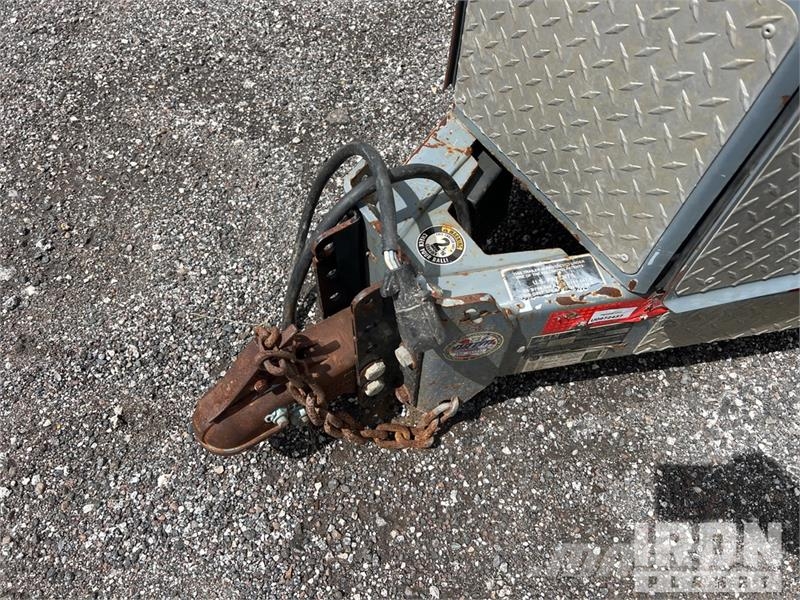  Thundercreek FST990-G3 T/A Fuel Trailer Autocisternas