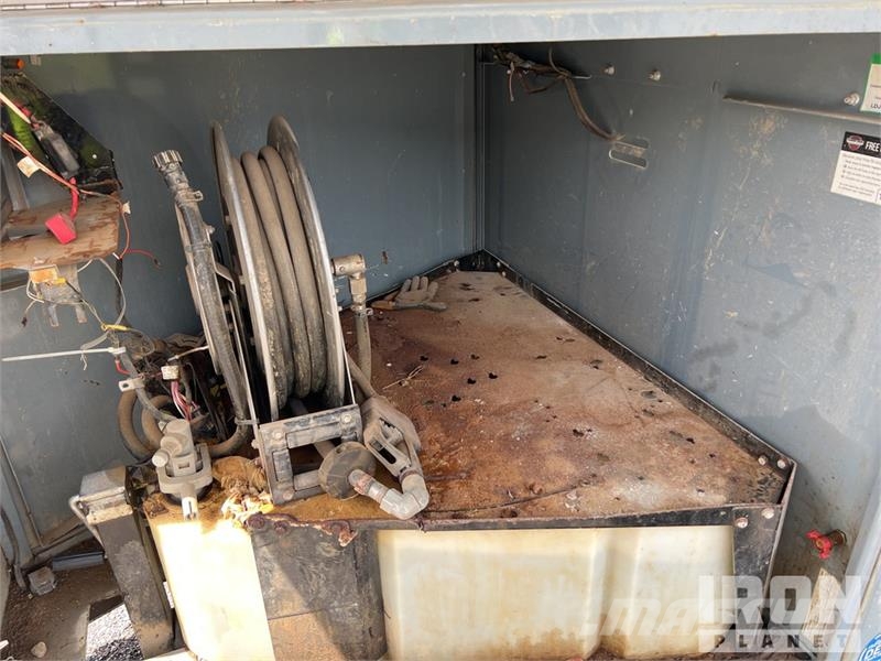  Thundercreek FST990-G3 T/A Fuel Trailer Autocisternas