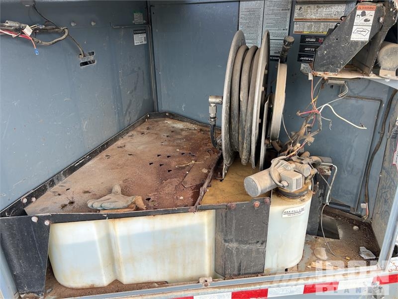  Thundercreek FST990-G3 T/A Fuel Trailer Autocisternas