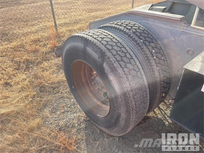 Tico Truckmate Pro 4x2 Spotter Truck جرارات صالات المطارات