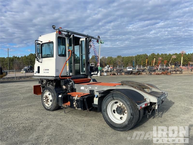 Tico Truckmate Pro 4x2 Spotter Truck جرارات صالات المطارات
