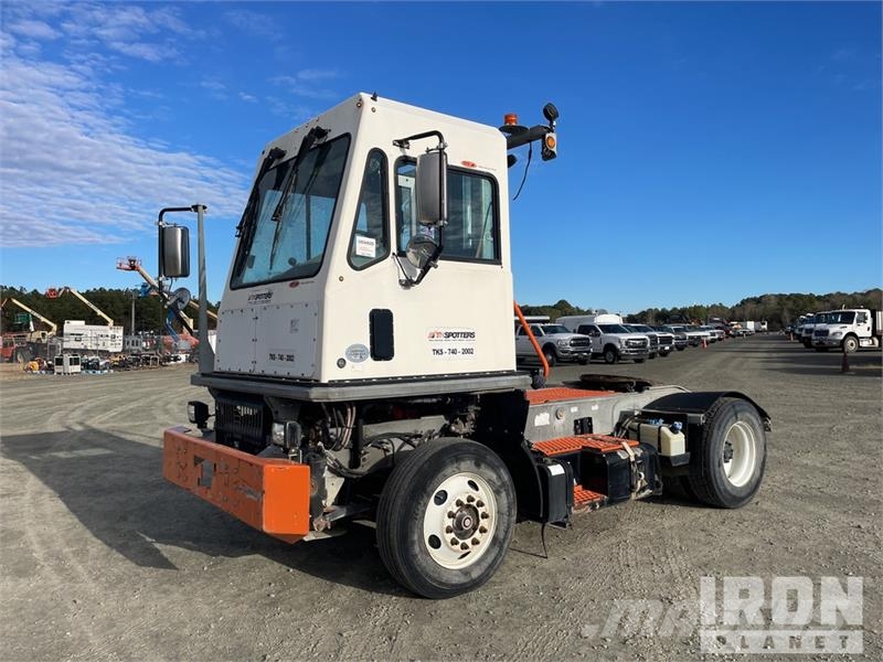 Tico Truckmate Pro 4x2 Spotter Truck جرارات صالات المطارات