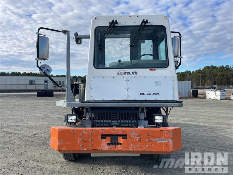 Tico Truckmate Pro 4x2 Spotter Truck جرارات صالات المطارات
