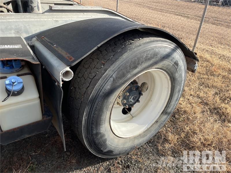 Tico Truckmate Pro 4x2 Spotter Truck جرارات صالات المطارات