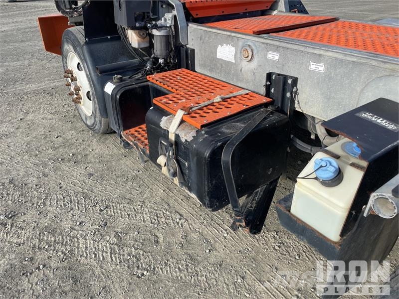 Tico Truckmate Pro 4x2 Spotter Truck جرارات صالات المطارات