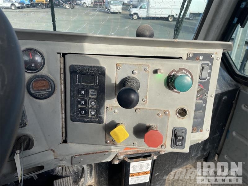 Tico Truckmate Pro 4x2 Spotter Truck جرارات صالات المطارات