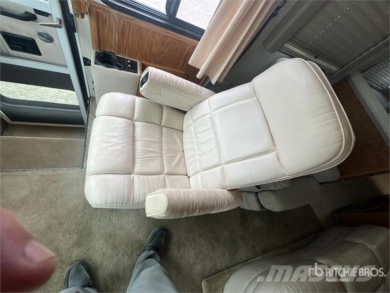 Tiffin Allegro Motor Home Autofurgonai ir karavanai