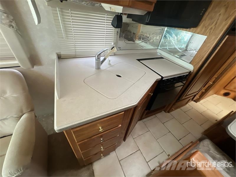 Tiffin Allegro Motor Home Autofurgonai ir karavanai
