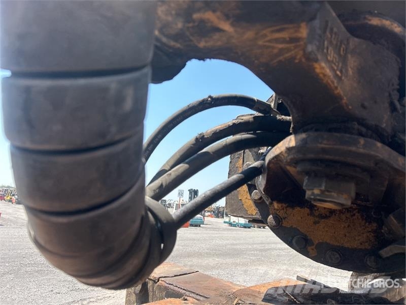 Tiger Cat 234B Trailer Mounted Heel Boom Log Loader Nivelpuomikuormaajat