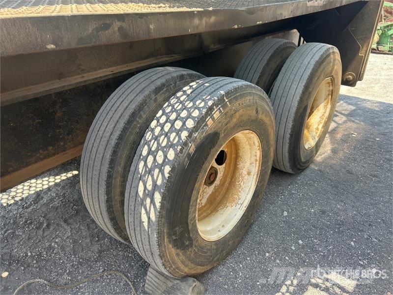Tiger Cat 234B Trailer Mounted Heel Boom Log Loader Nivelpuomikuormaajat