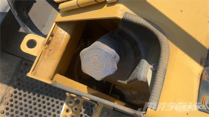 Tiger Cat 234B Trailer Mounted Heel Boom Log Loader Nivelpuomikuormaajat