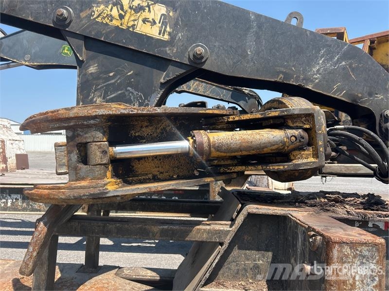 Tiger Cat 234B Trailer Mounted Heel Boom Log Loader Nivelpuomikuormaajat