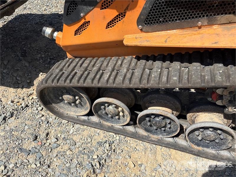 Tiger Claw TC300T Mini Compact Track Loader Krautuvai su šoniniu pasukimu