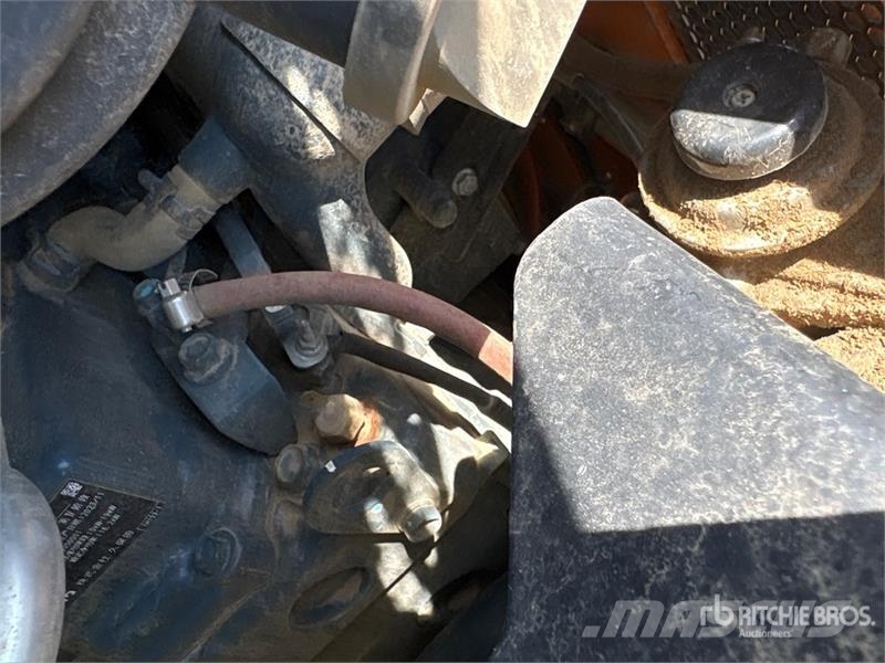 Tiger Claw TC300T Mini Compact Track Loader Krautuvai su šoniniu pasukimu