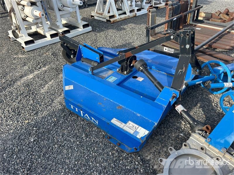 Titan 5 ft 3-Point Hitch Rotary Cutter معدات جز نباتات البطاطس المتيبسة