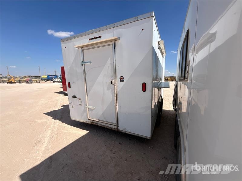 Titan Food 16 ft T/A Food Concession Trailer Muud haagised