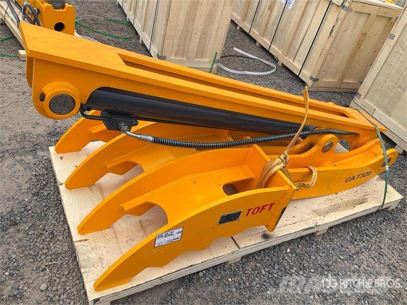 TOFT 08T Excavator Thumb - Fits Cat 320 / 20 - 25 Godet