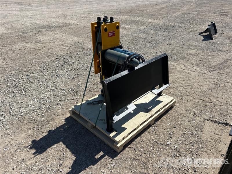 TOFT 680P Skid Steer Post Driver (Unused) Equipos de vallado