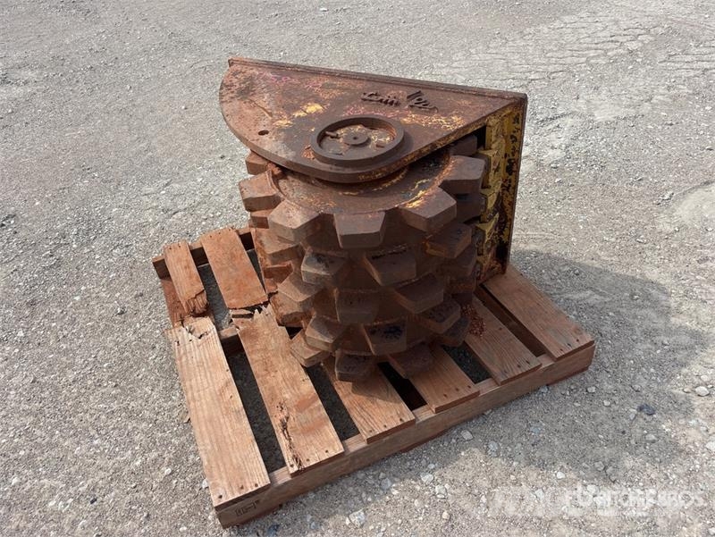 ToothPro 20 in Backhoe Compaction Wheel - Fits Cat 430 Construcción - Otros