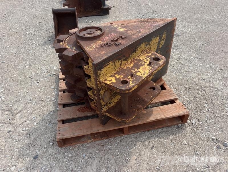 ToothPro 20 in Backhoe Compaction Wheel - Fits Cat 430 Construcción - Otros