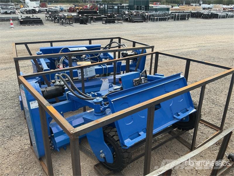 Top Cat Cat SSSCR72 72 in Skid Steer Power Rake (U 犁耙和摊草机