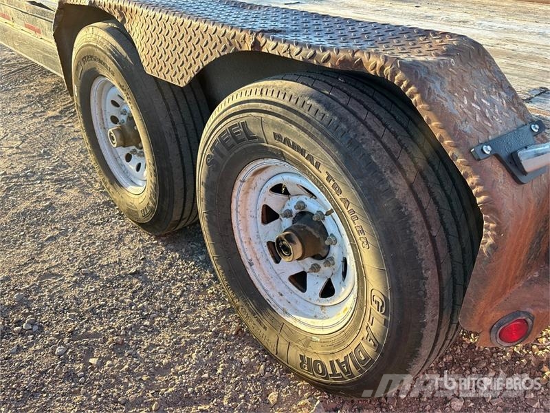Top Hat 22 ft T/A Equipment Trailer Vehicle transport trailers