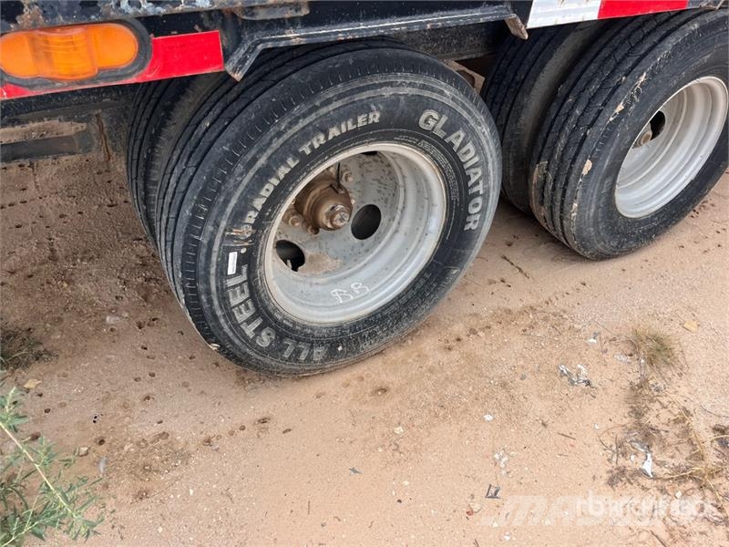 Top Hat 40 ft T/A Gooseneck Flatbed Trailer Platformas/izkraušana no sāniem