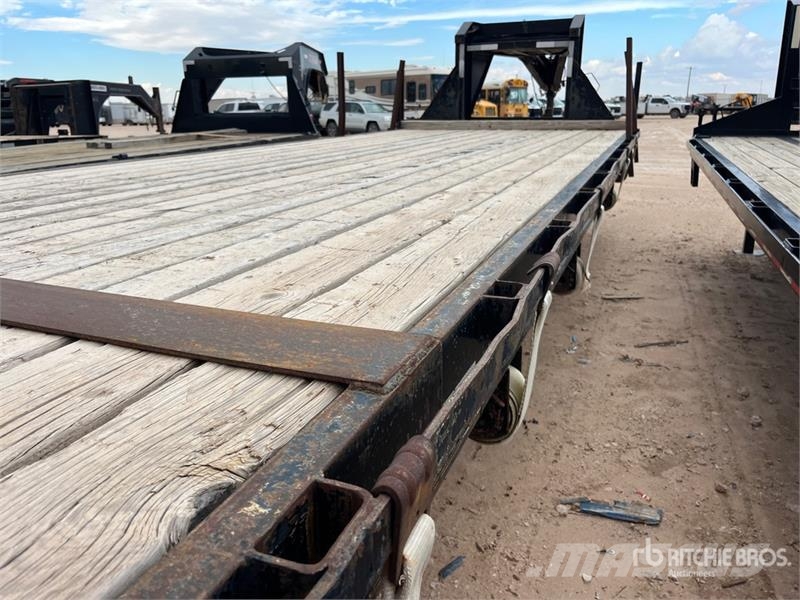Top Hat 40 ft T/A Gooseneck Flatbed Trailer Platformas/izkraušana no sāniem