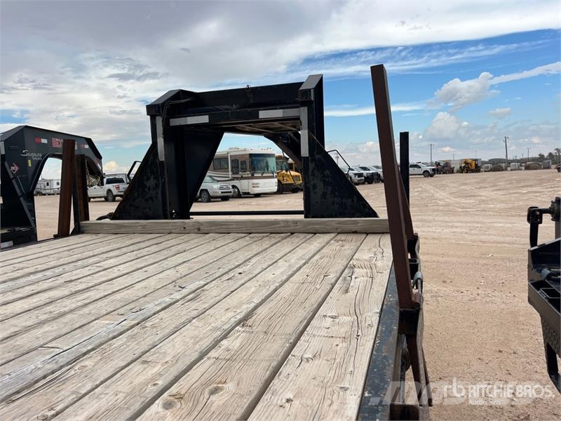 Top Hat 40 ft T/A Gooseneck Flatbed Trailer Platformas/izkraušana no sāniem