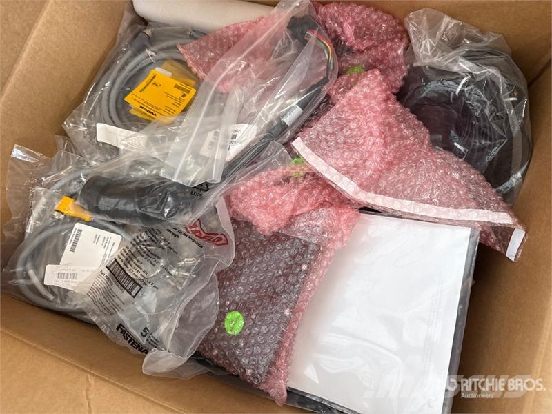 Topcon 3DMCX-MAX DUAL 2 boxes Grade Control System 其他組件