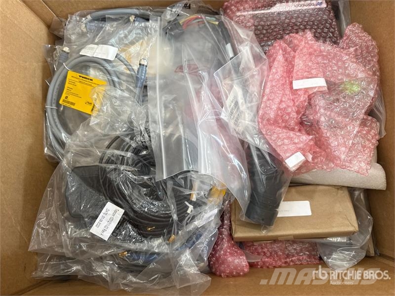 Topcon 3DMCX-MAX DUAL 2 boxes Grade Control System 其他組件