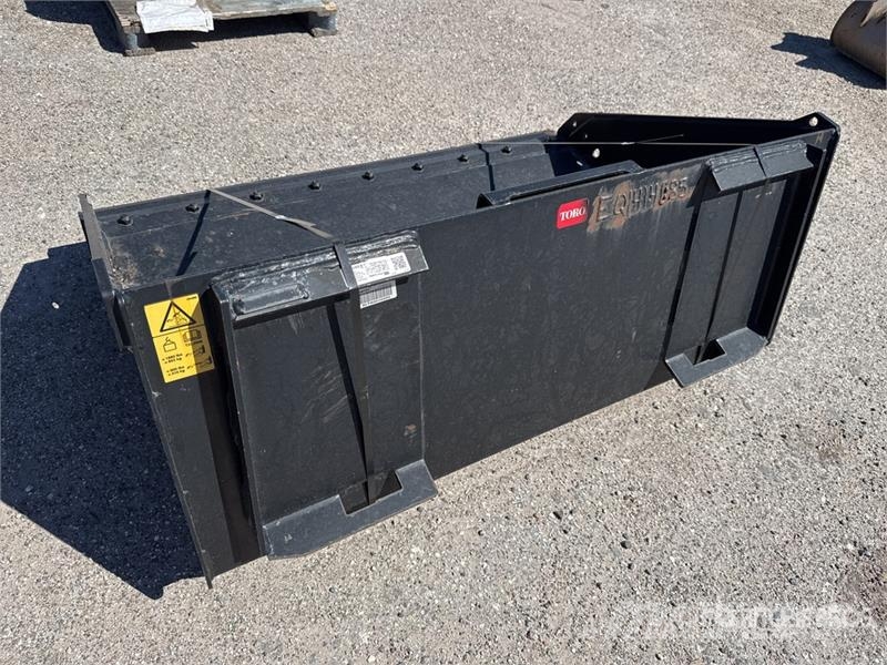 Toro 55 in General Purpose Skid Steer Bucket دلاء