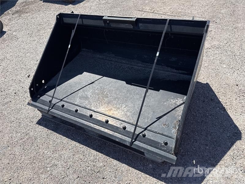 Toro 55 in General Purpose Skid Steer Bucket دلاء